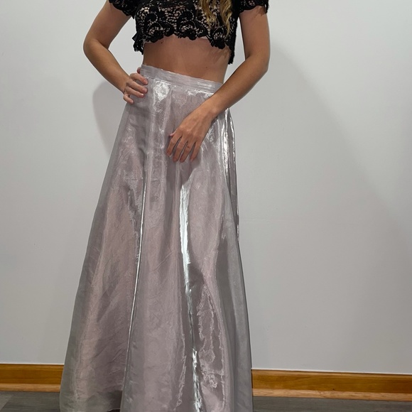 Vintage Long Flare Skirt/ Vintage Wedding Skirt/ Vintage Carrie Bradshaw skirt - Picture 7 of 9